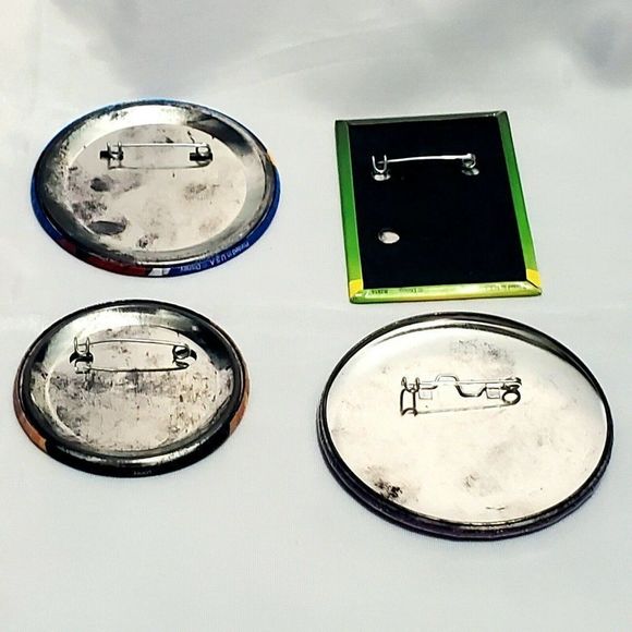 Vintage Disney Buttons Pins 90s Lot Rare Movie Disney Store lot of 4 Exclusive - Picture 2 of 10